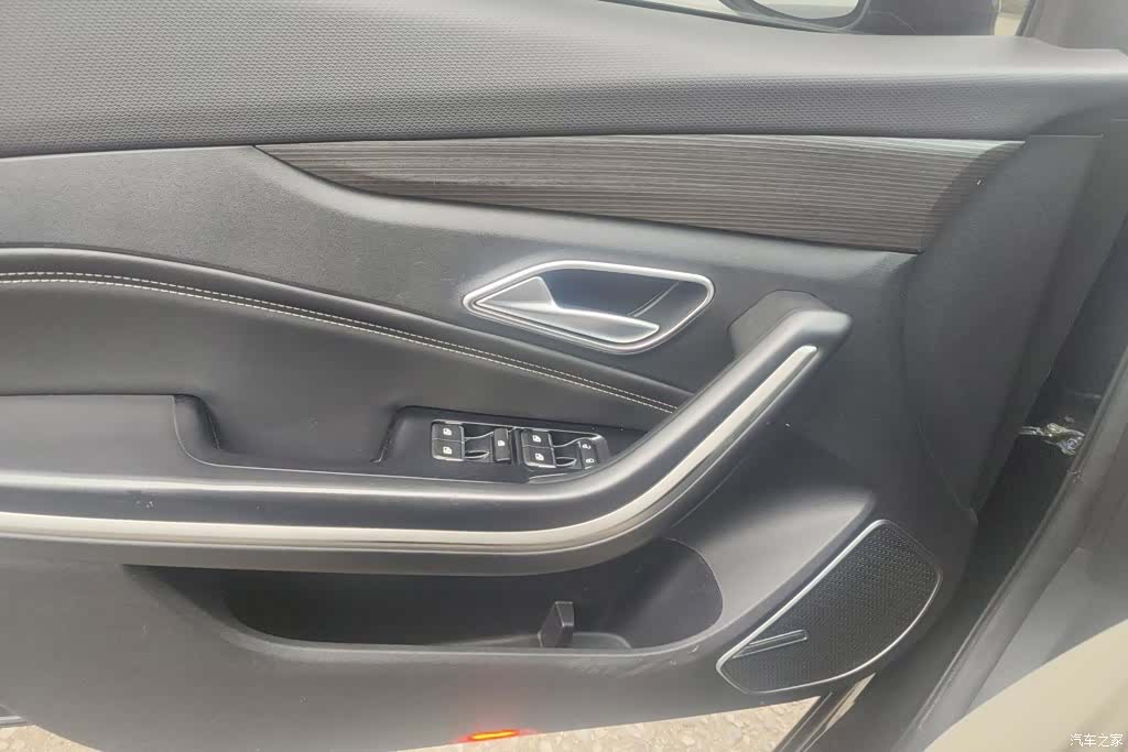 BAIC EU7, 2022 6