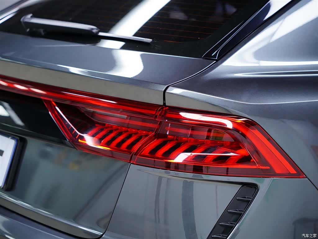 Audi Q8, 2021 все фото