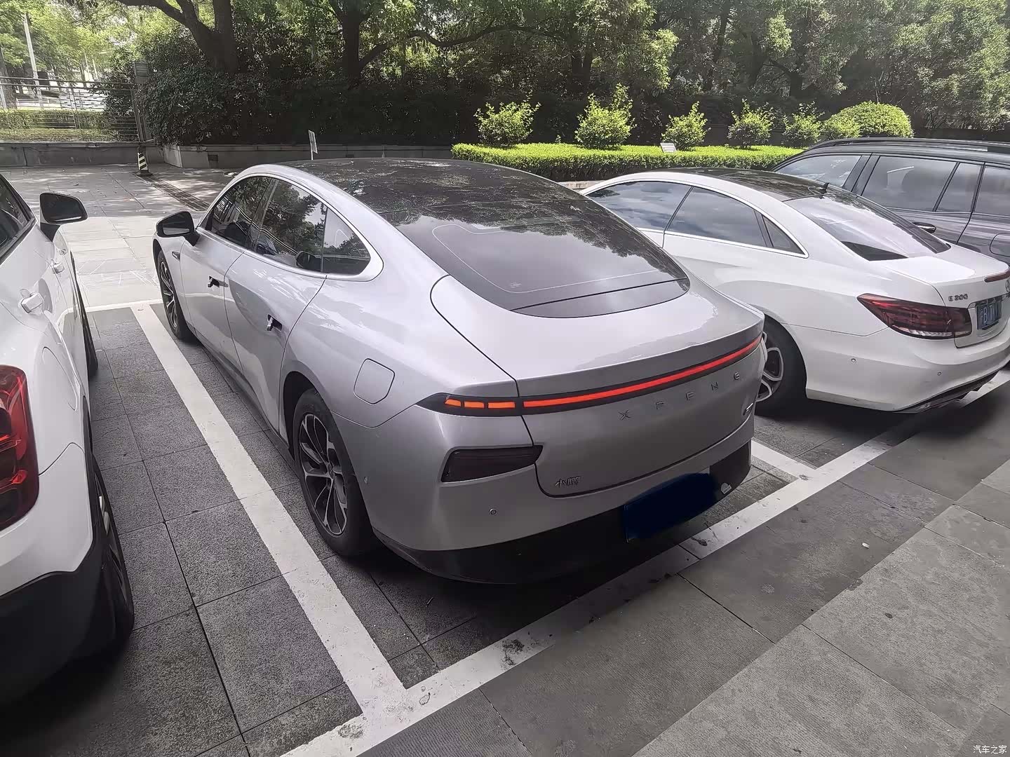 Xpeng P7, 2021 9