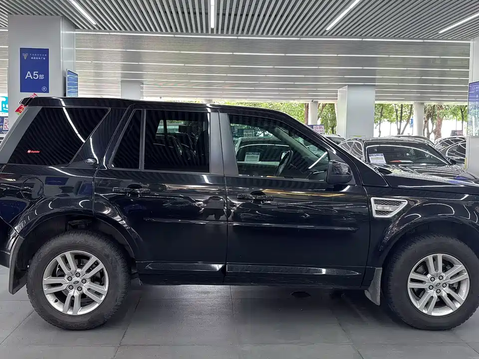 Land Rover Freelander 2