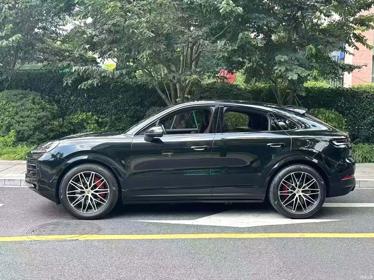 Porsche Cayenne, 2024 все фото
