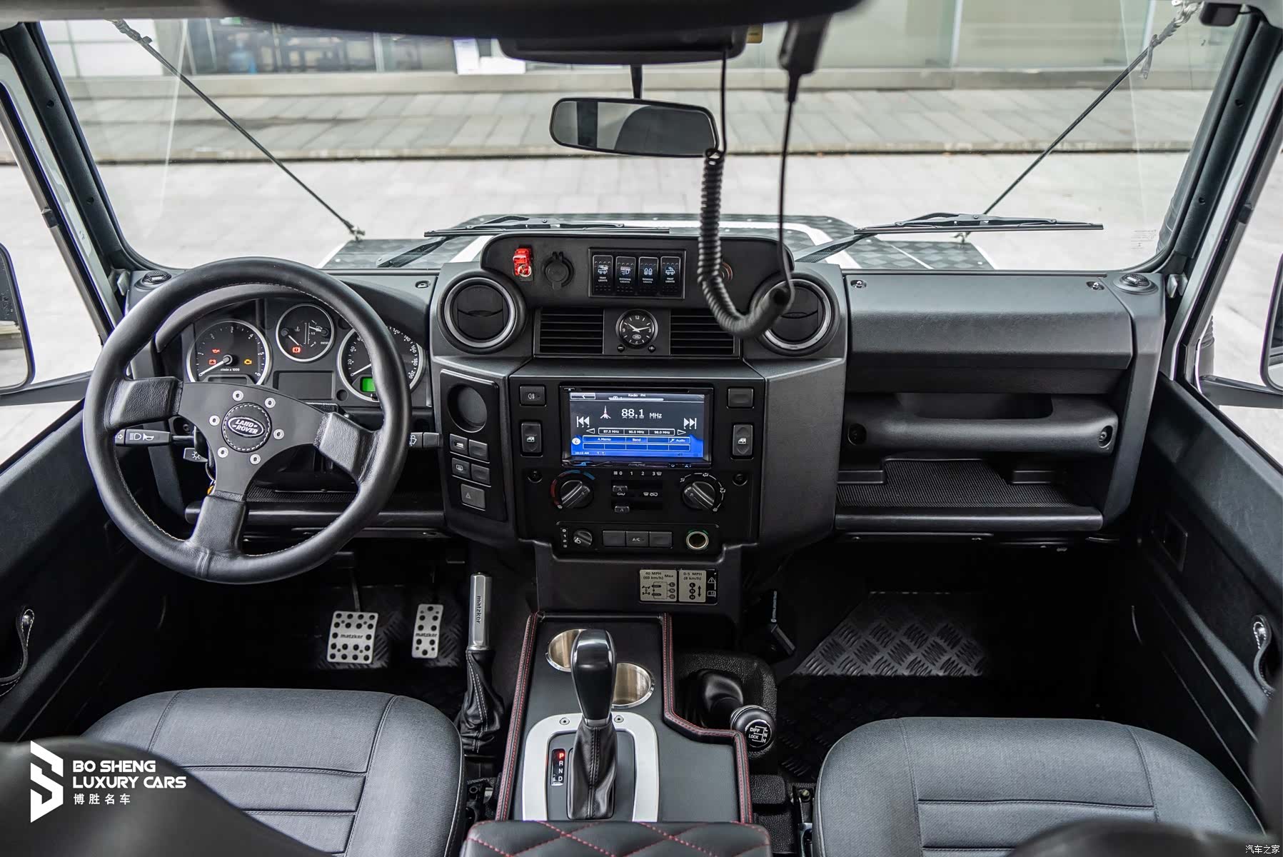 Land Rover Defender, 2015 9