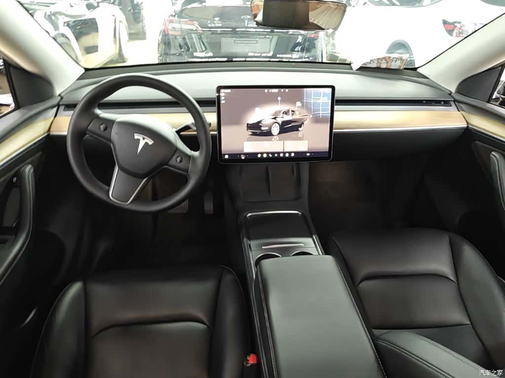 Tesla Model Y, 2022 10