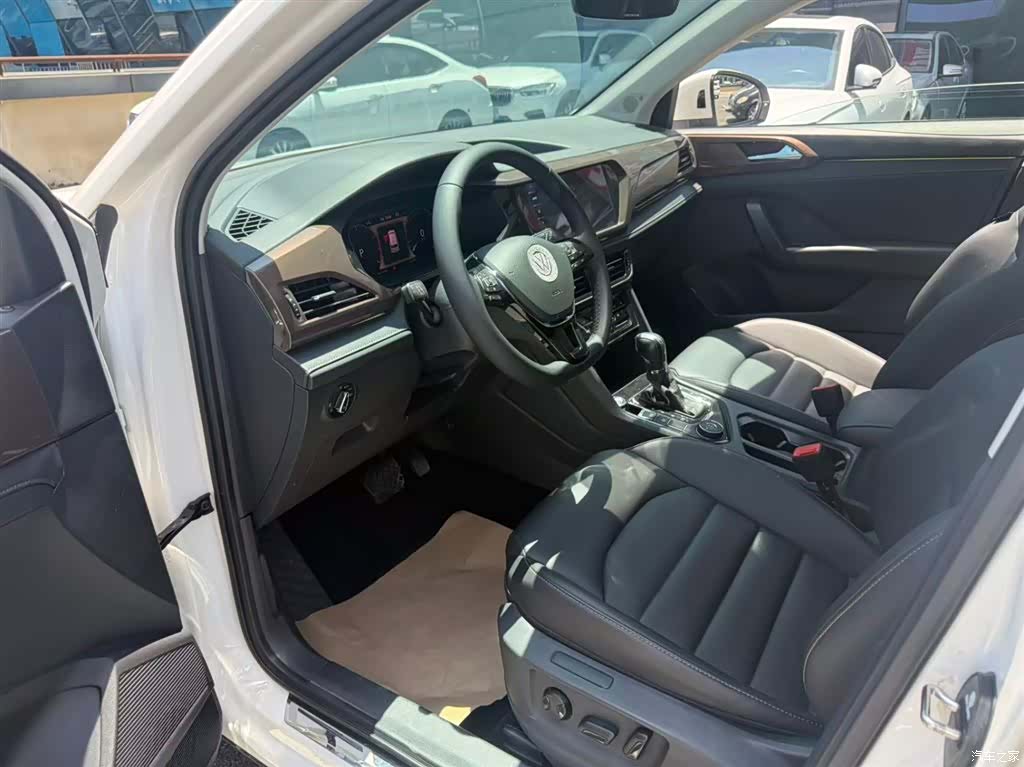 Volkswagen Tharu, 2022 все фото