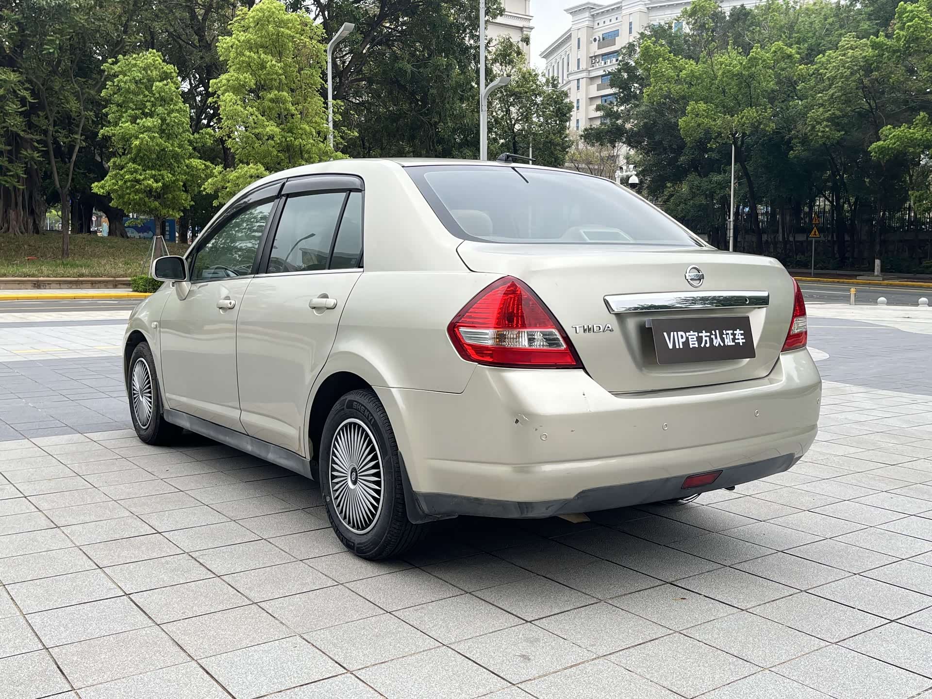 Nissan 1.6JS, 2005 4