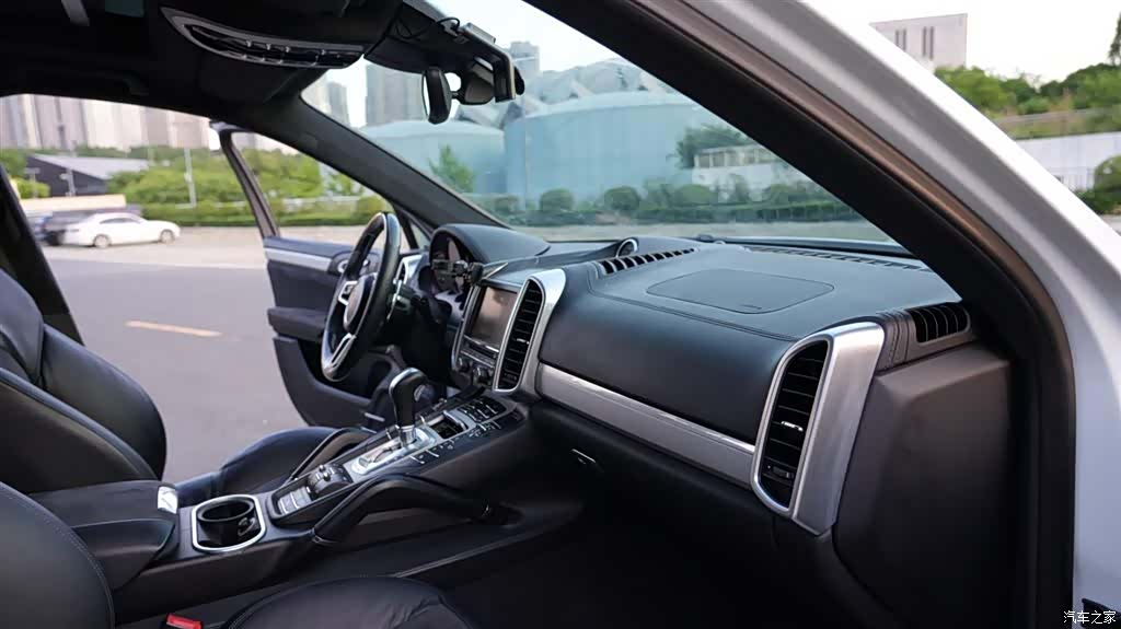 Porsche Cayenne, 2016 7