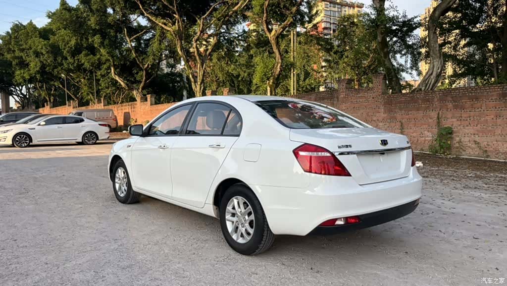Geely Emgrand, 2017 все фото