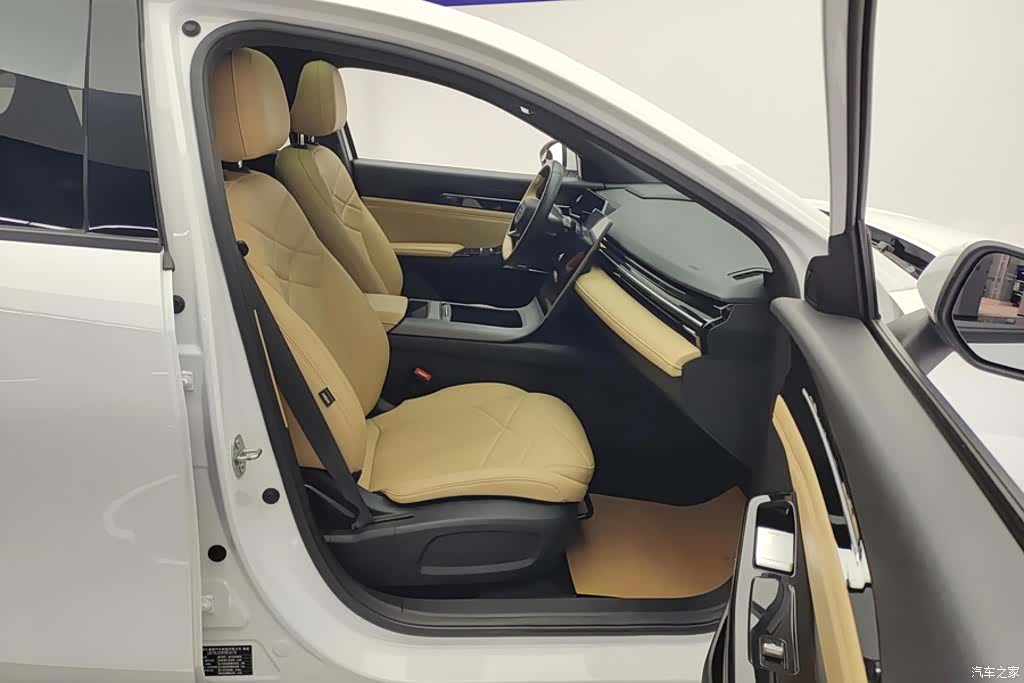 Geely Galaxy L6, 2023 8