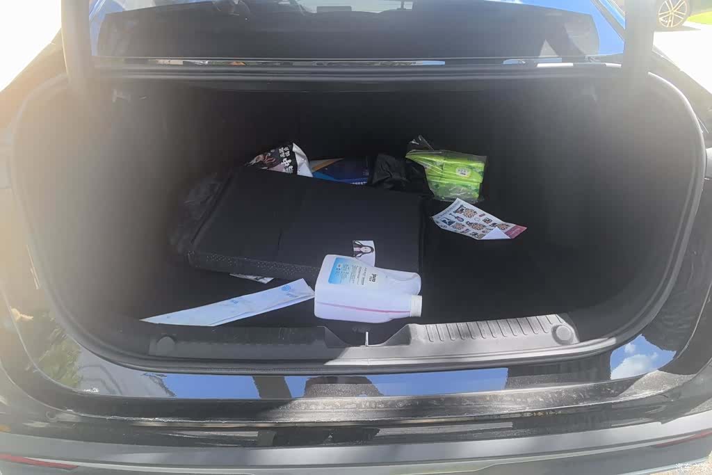 Geely Galaxy L6, 2024 4