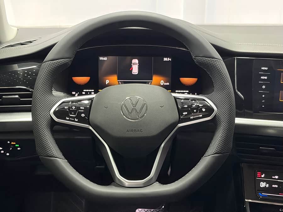 Volkswagen Passat 2022, фото 7