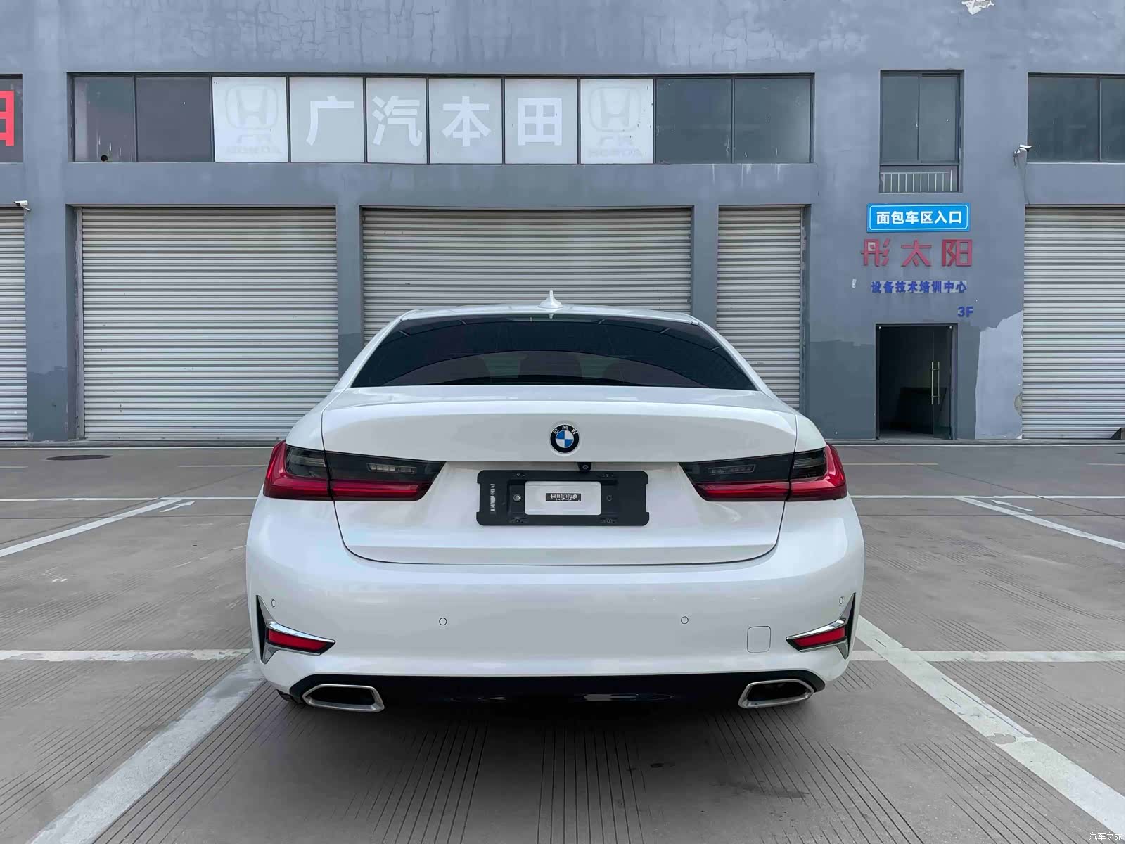 BMW 3 Series, 2019 все фото