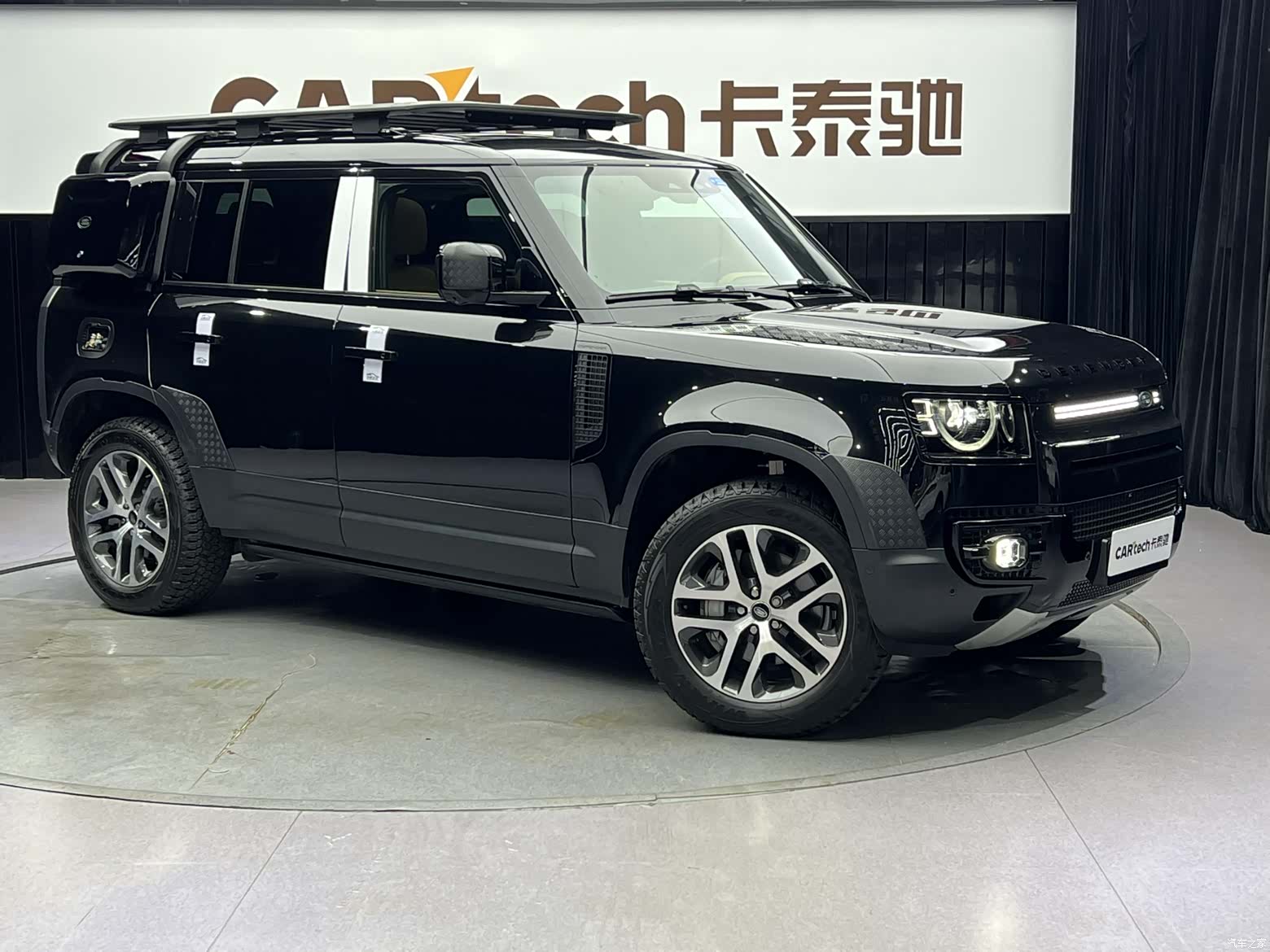 Land Rover Defender, 2024 8