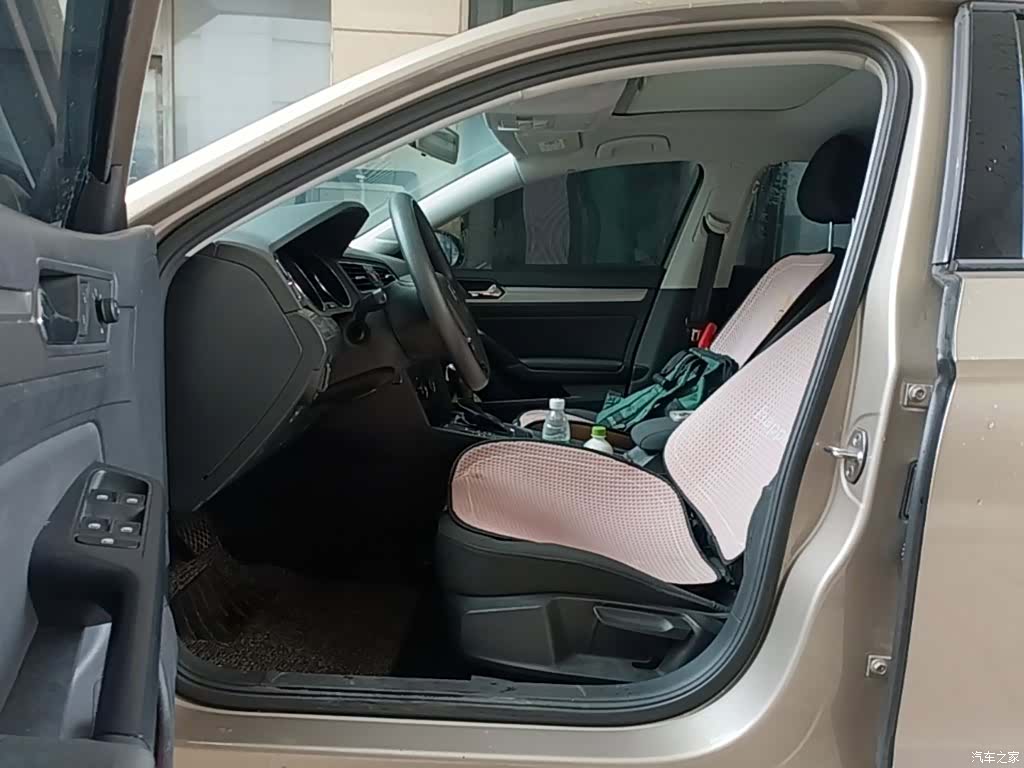 Volkswagen Lamando, 2017 16