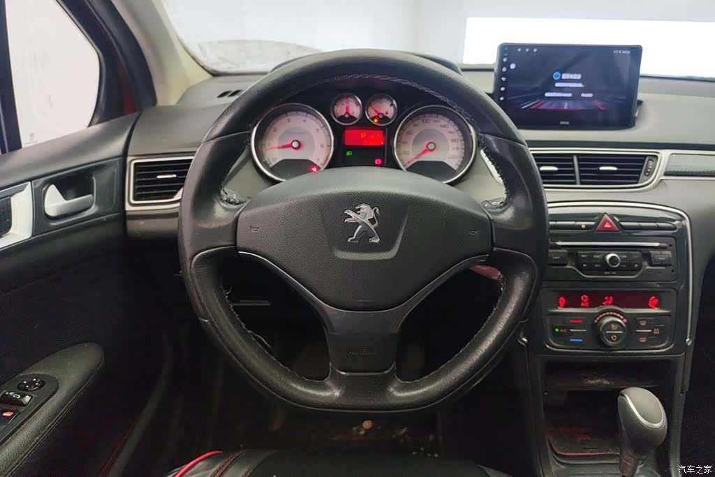 Peugeot 308, 2013 15