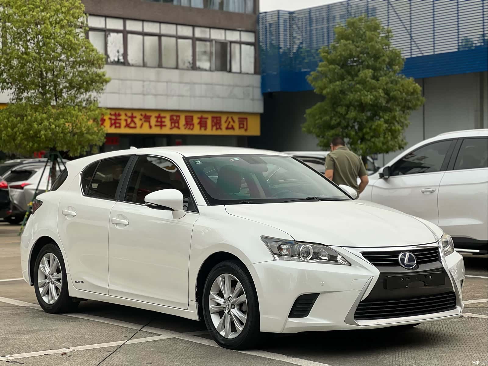 Lexus CT, 2014 3