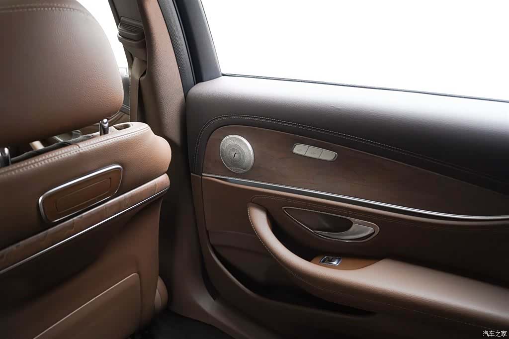 Mercedes-Benz E-Class, 2016 13
