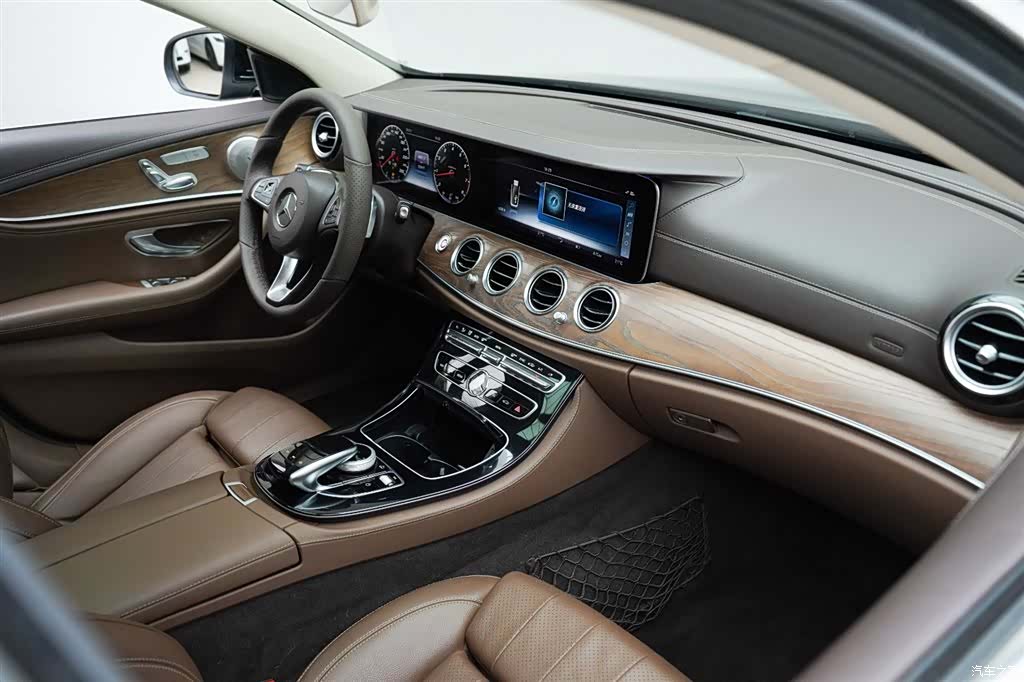 Mercedes-Benz E-Class, 2016 14