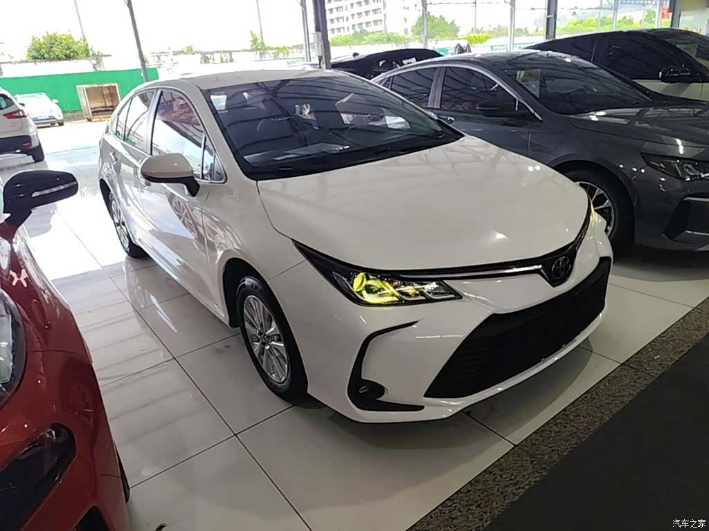Toyota Corolla, 2023 4