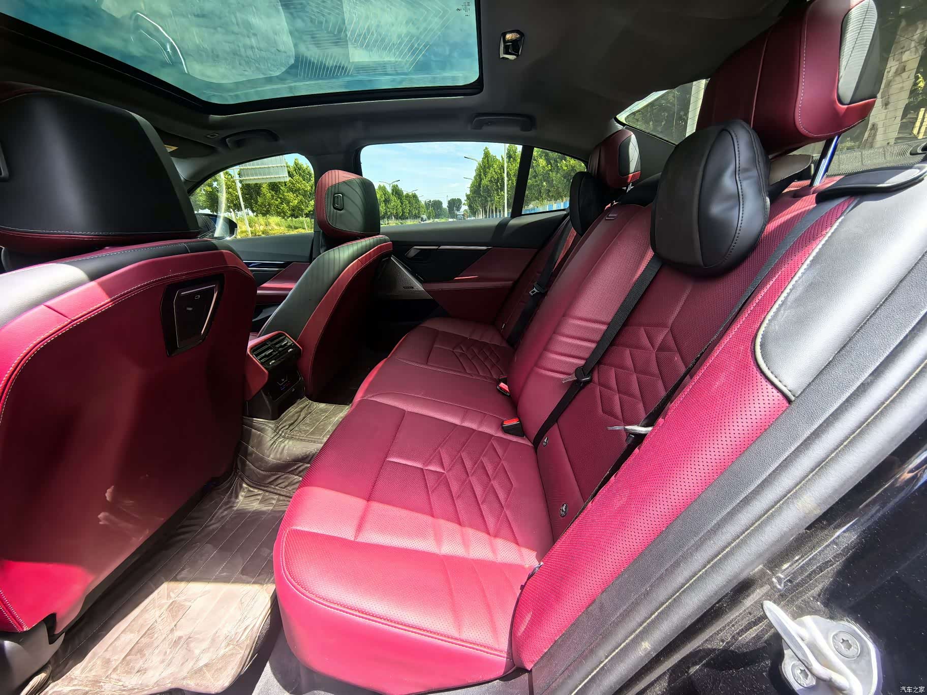 BMW i5, 2025 8