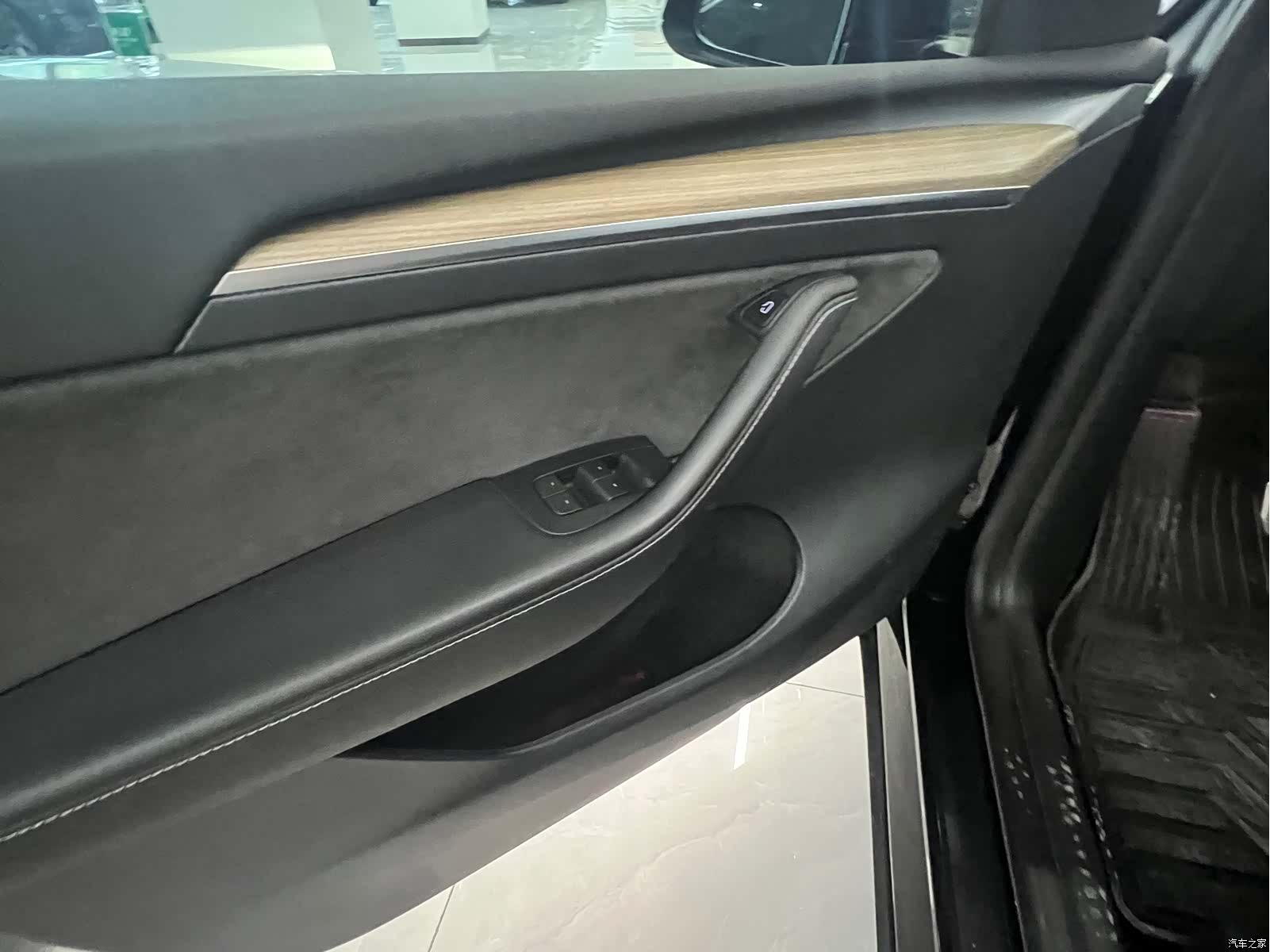 Tesla Model Y, 2023 8