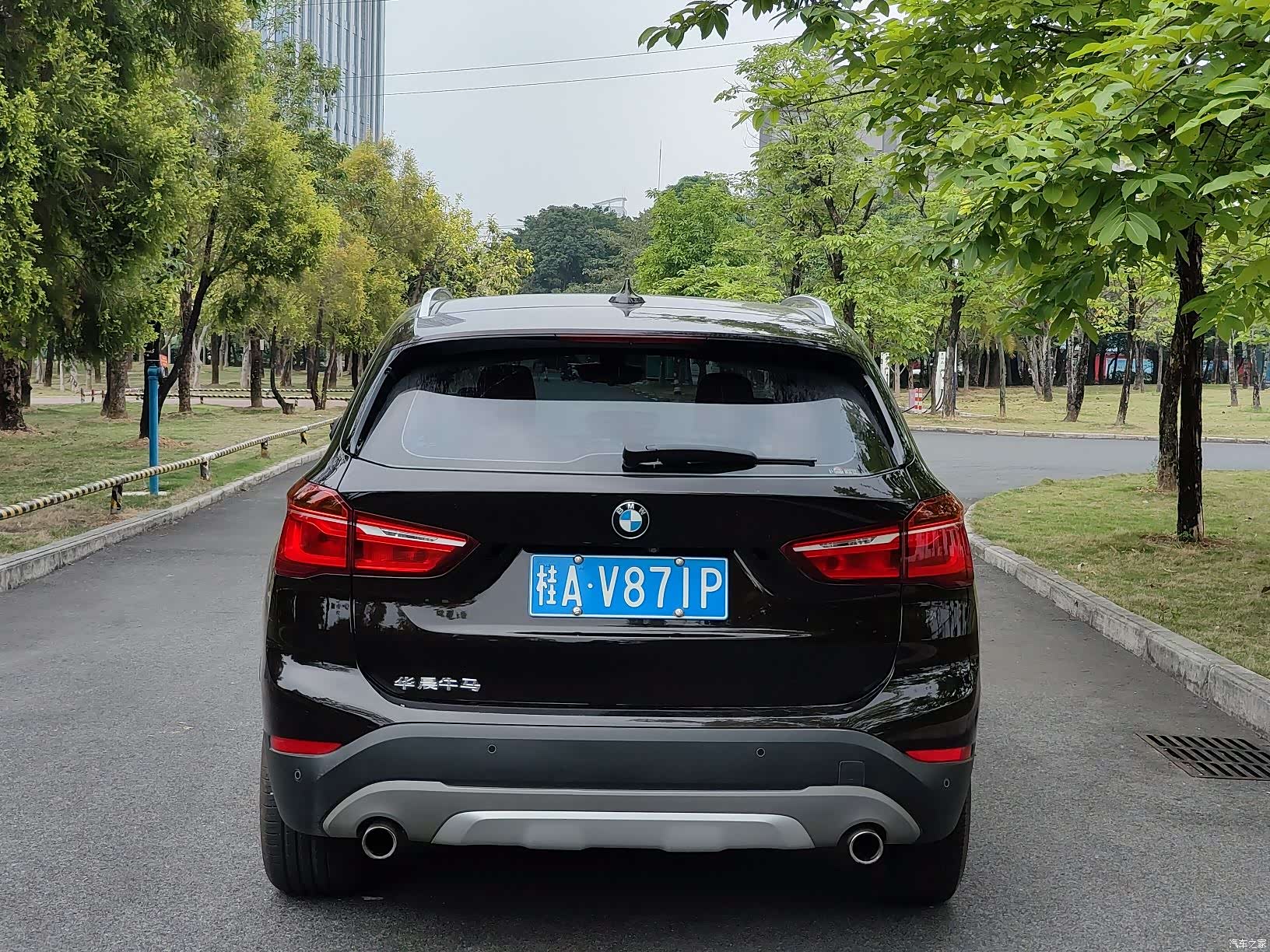 BMW X1, 2018 все фото