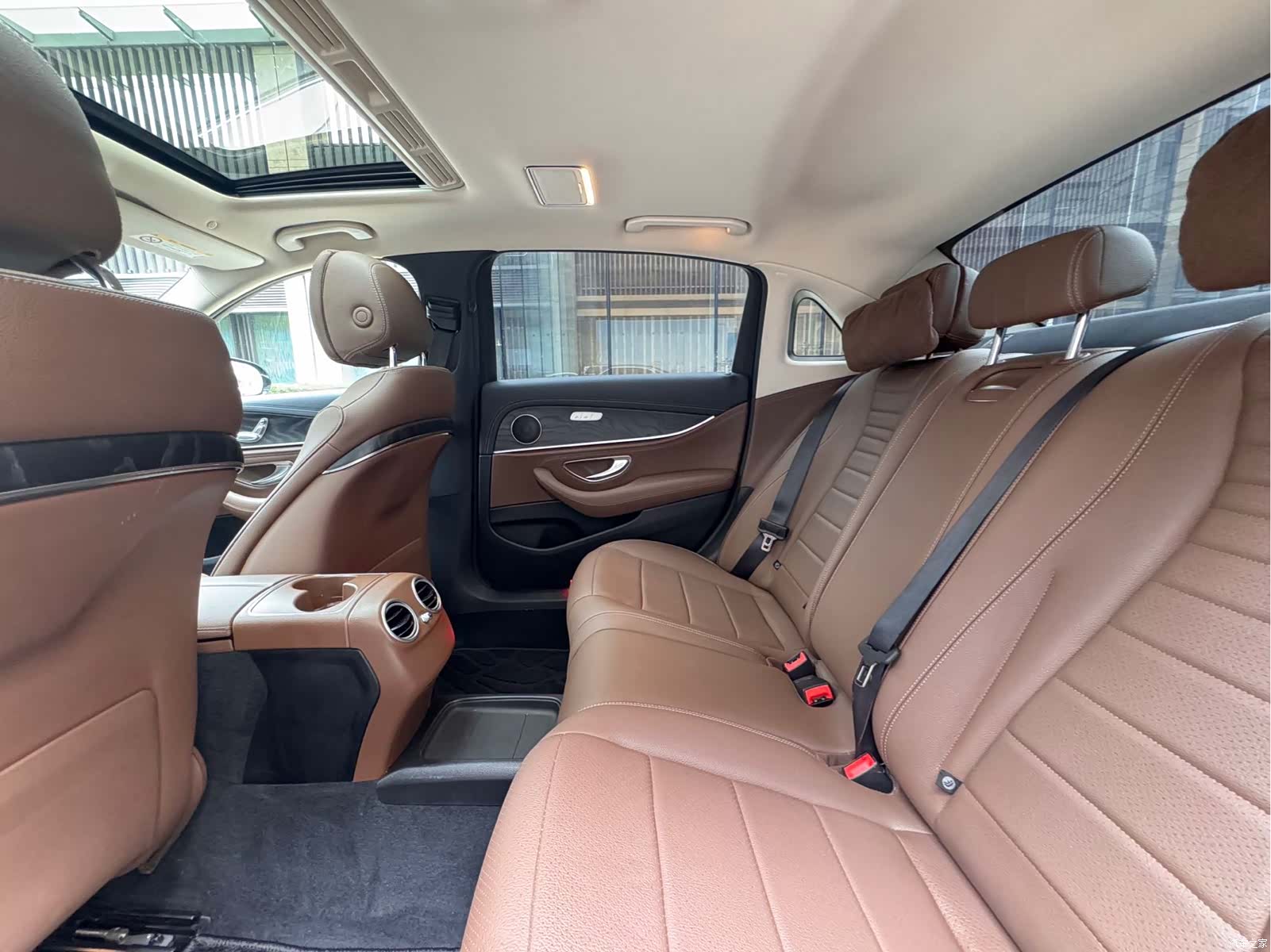 Mercedes-Benz E-Class, 2019 8
