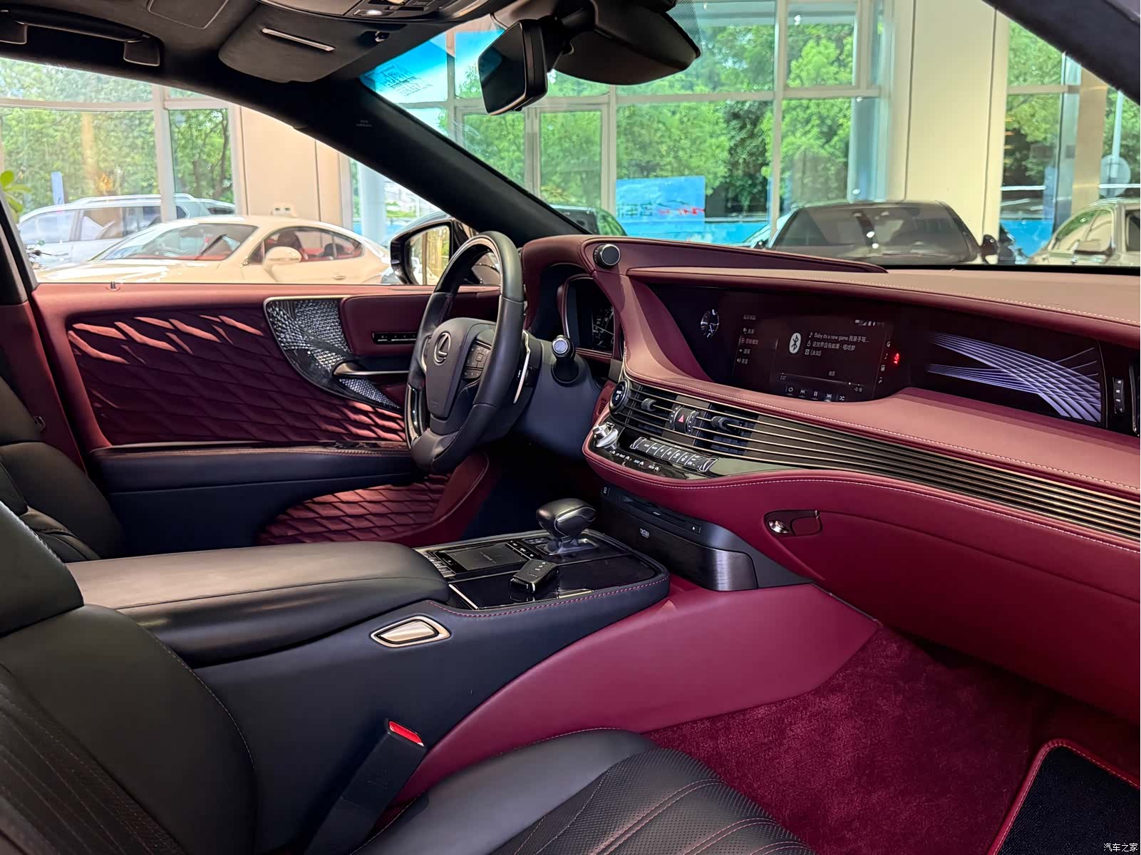 Lexus LS, 2019 19