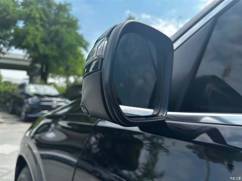 Mercedes-Benz GLE, 2025 14