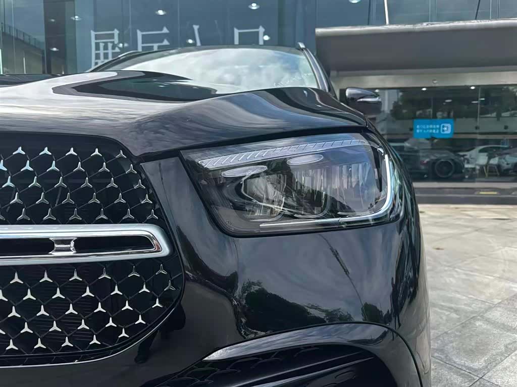 Mercedes-Benz GLE, 2025 11