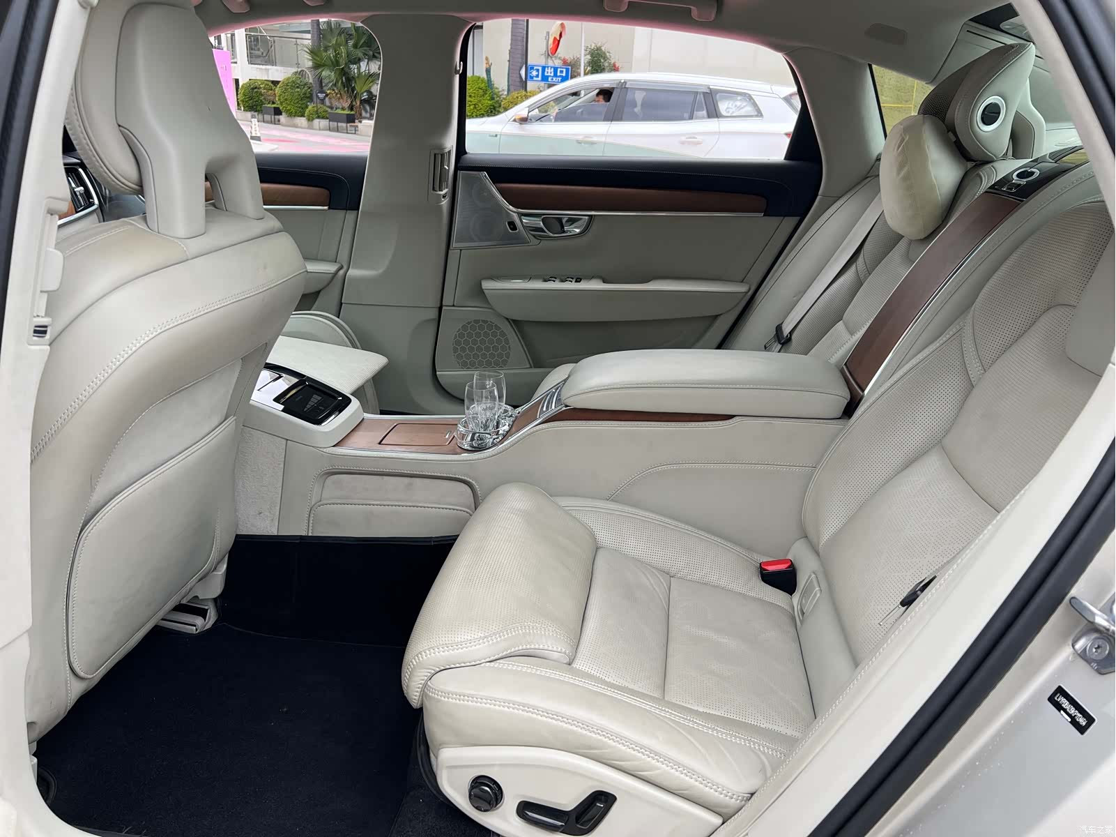 Volvo S90, 2019 13