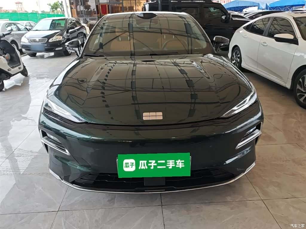 Geely 8, 2025 3