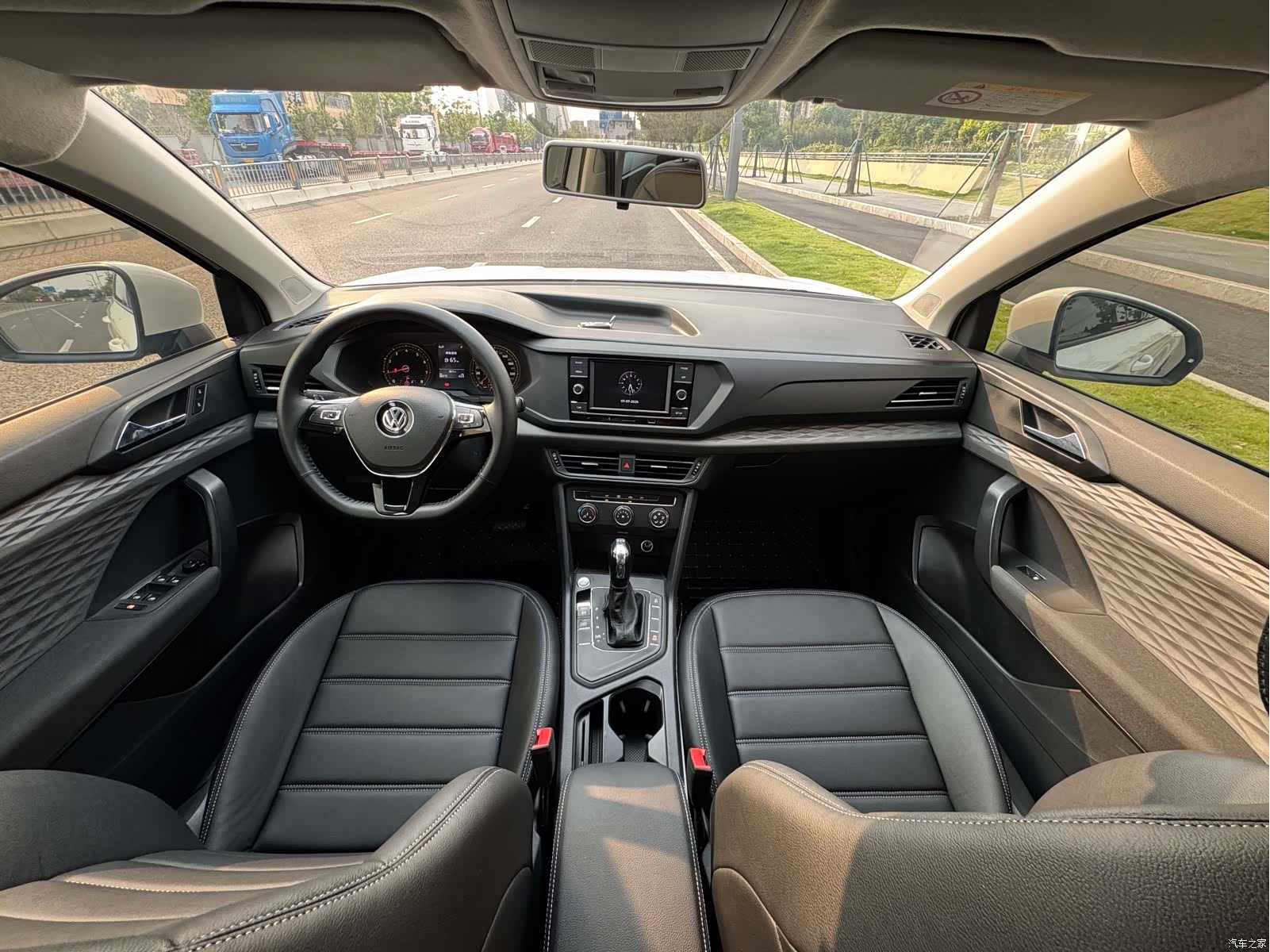 Volkswagen Tharu, 2020 все фото