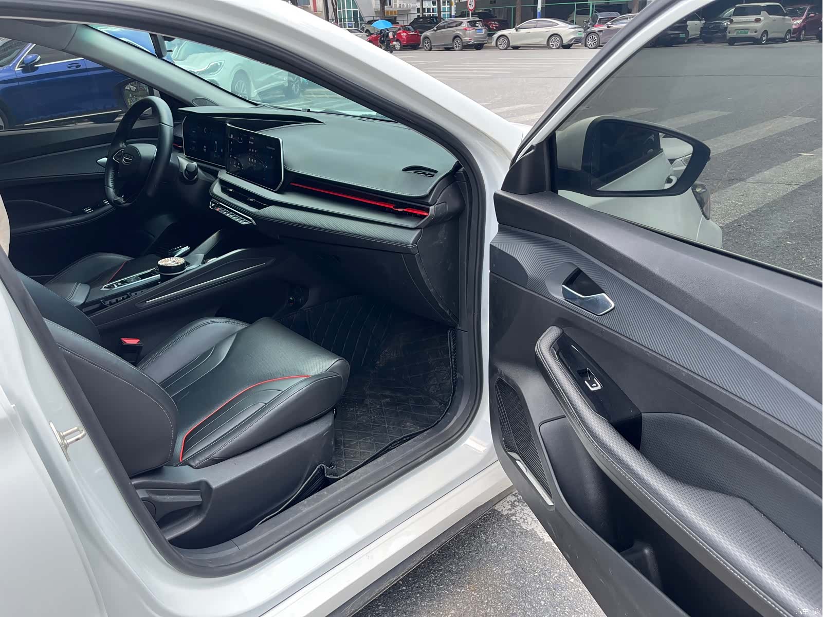 Geely Binray, 2022 7