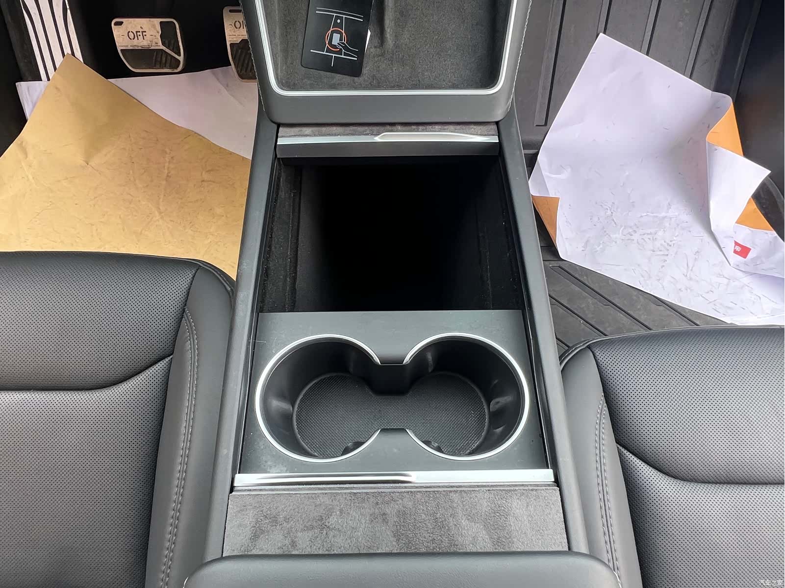 Tesla Model Y, 2025 20