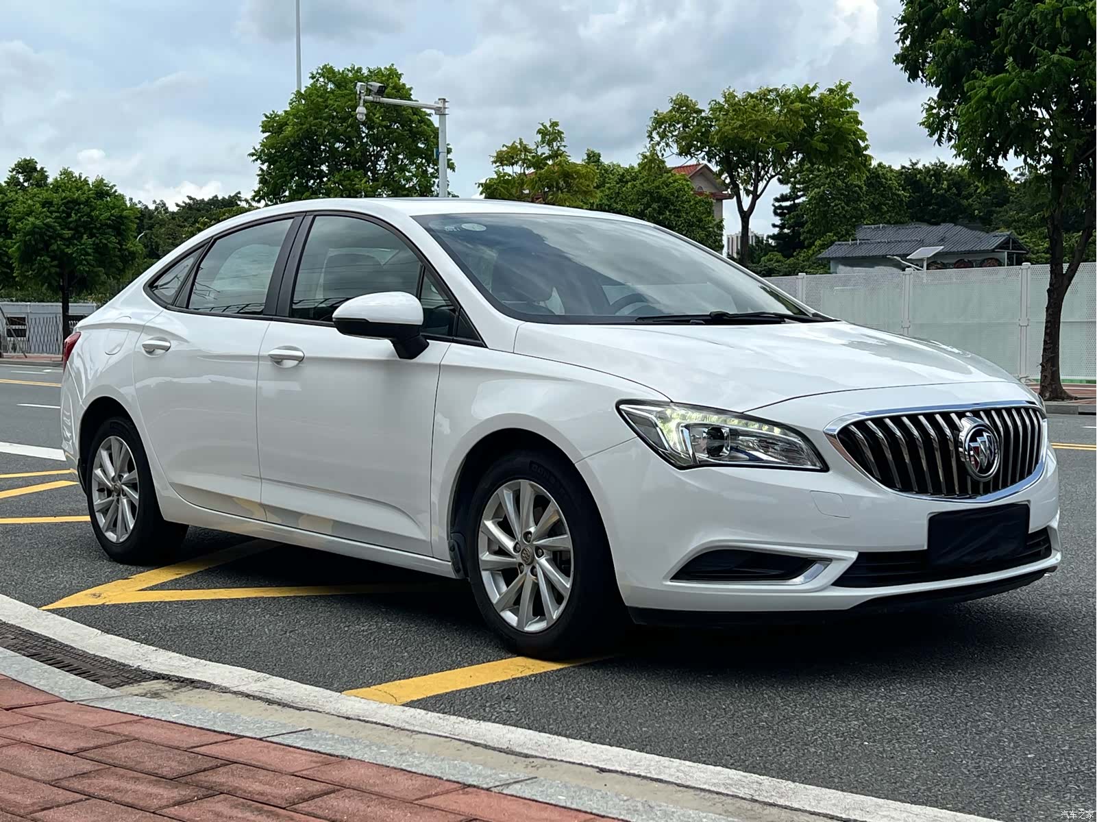 Buick Verano, 2017 3