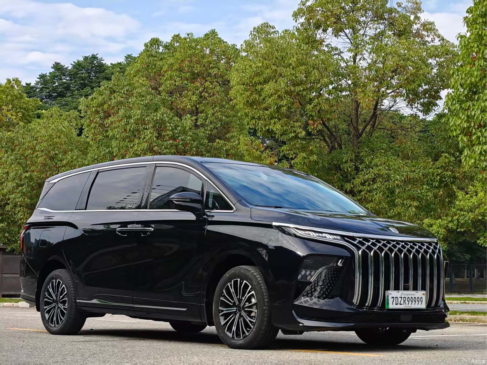 DongFeng V9, 2025 3