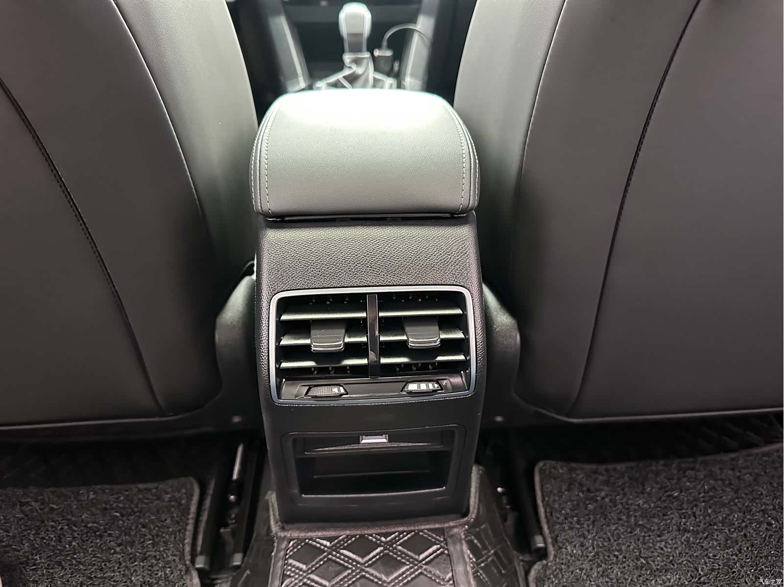 Peugeot 408, 2023 18