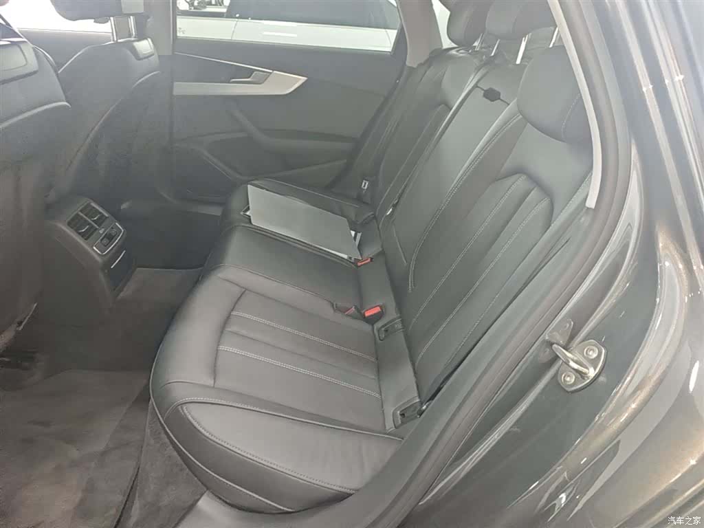 Audi A4L, 2023 17