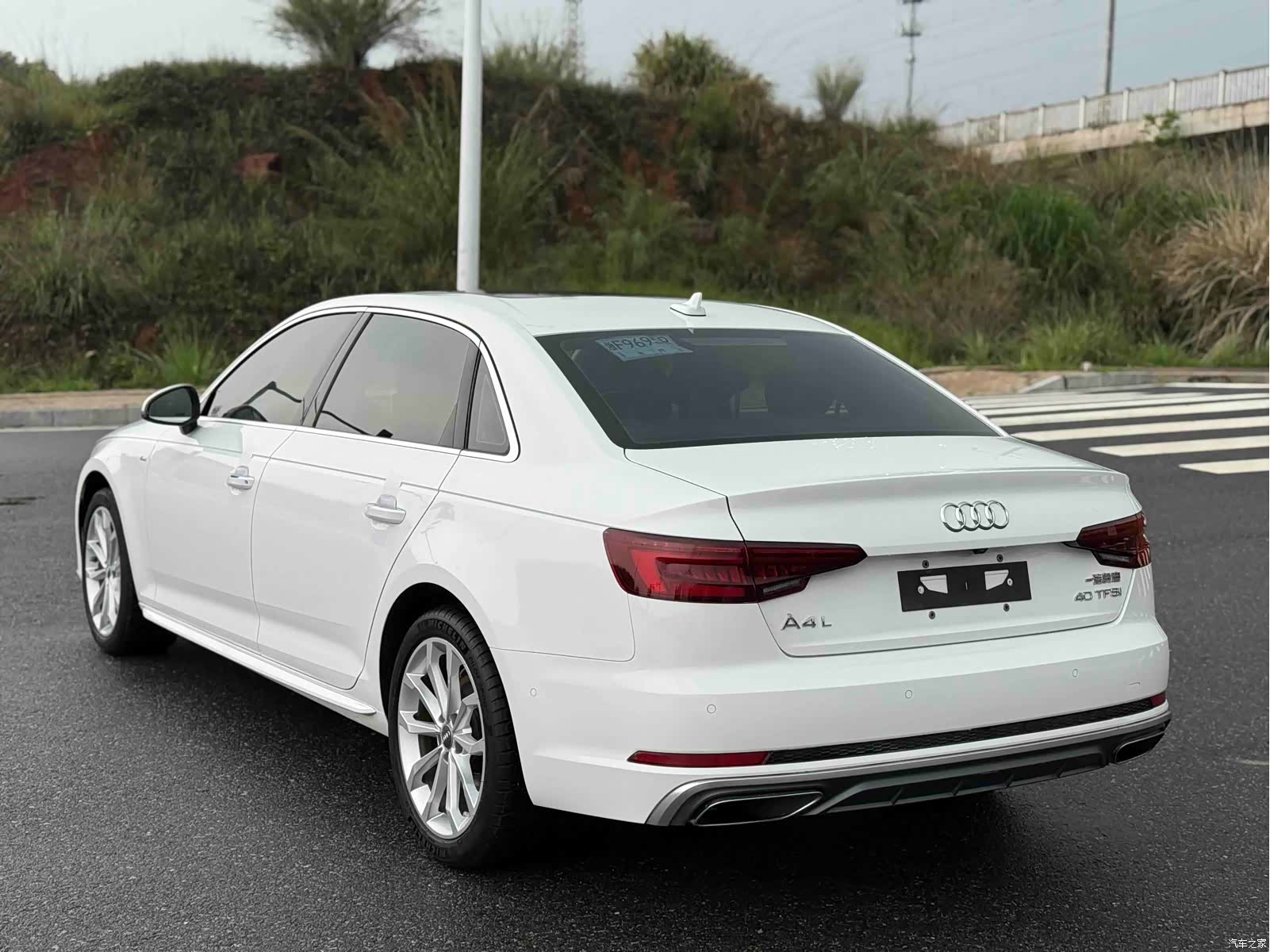 Audi A4L, 2019 10