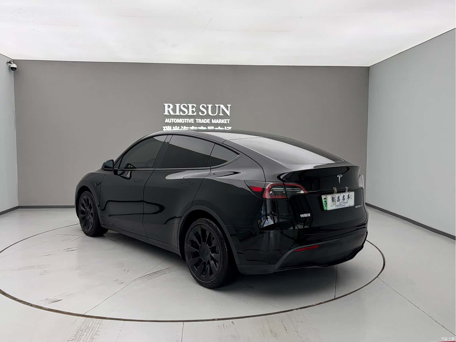 Tesla Model Y, 2022 13