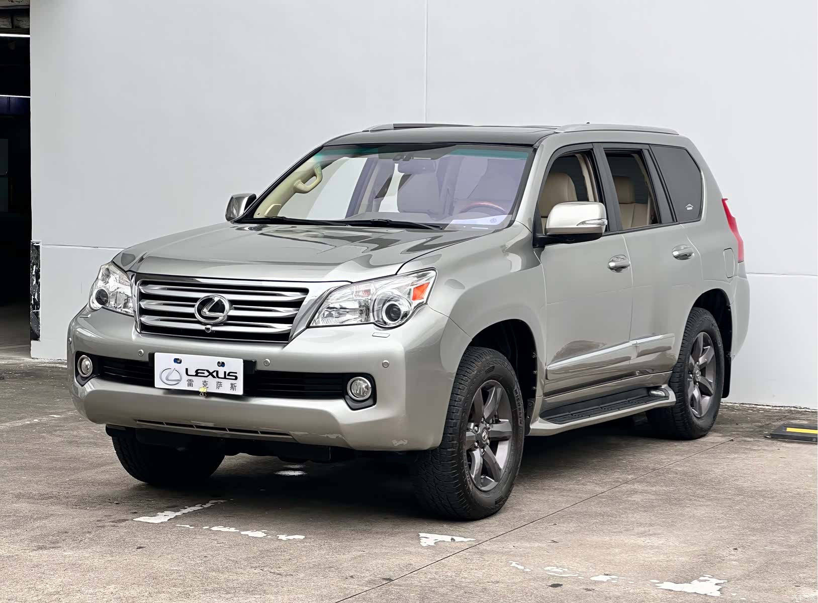 Lexus GX, 2011 1