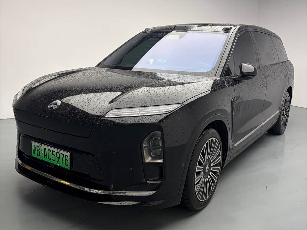 NIO ES8