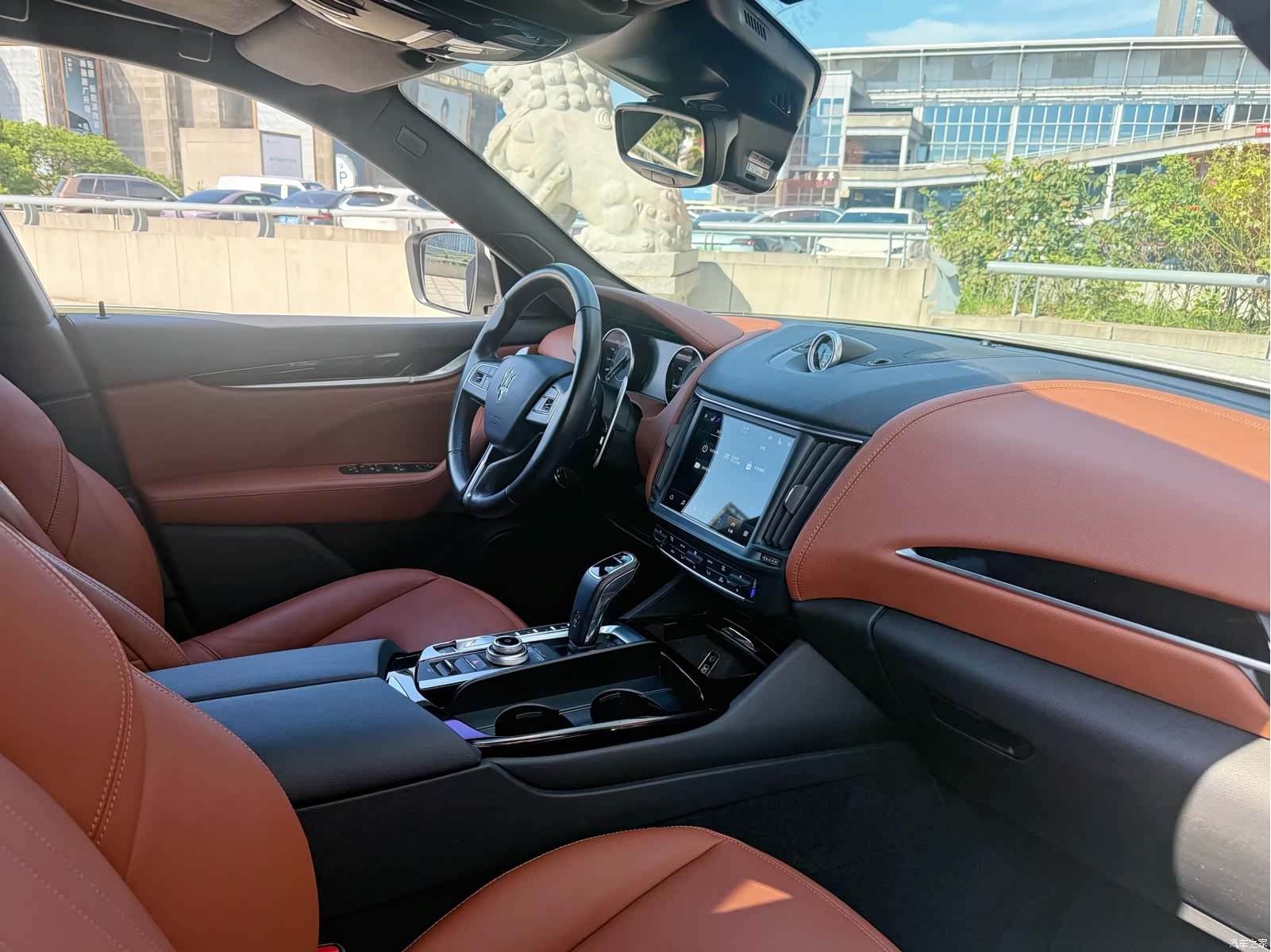 Maserati Levante, 2022 8