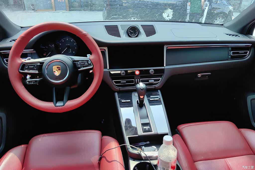 Porsche Macan, 2022 12
