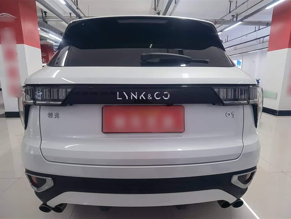 Lynk & Co 01