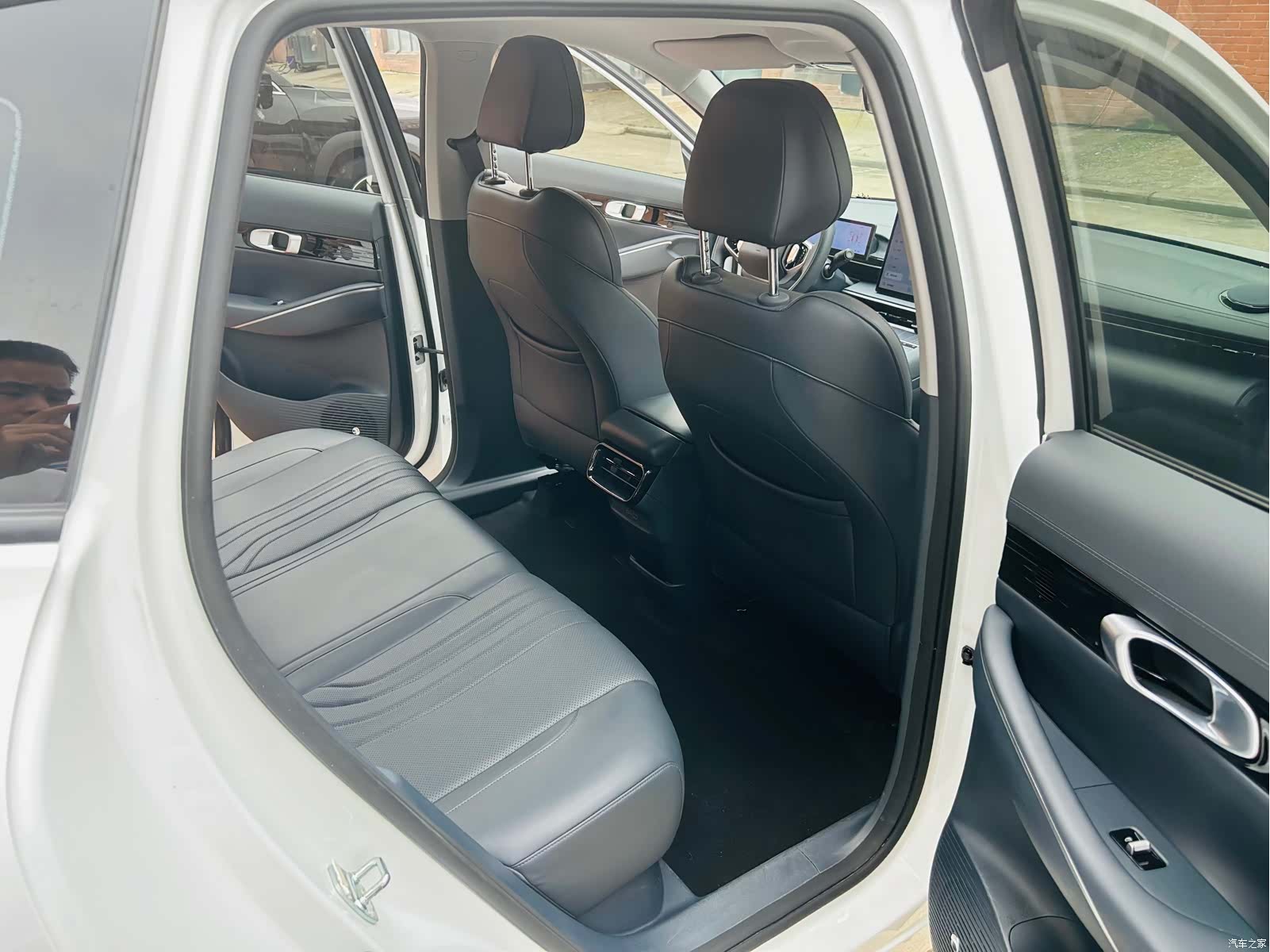 Geely Galaxy E5, 2025 9
