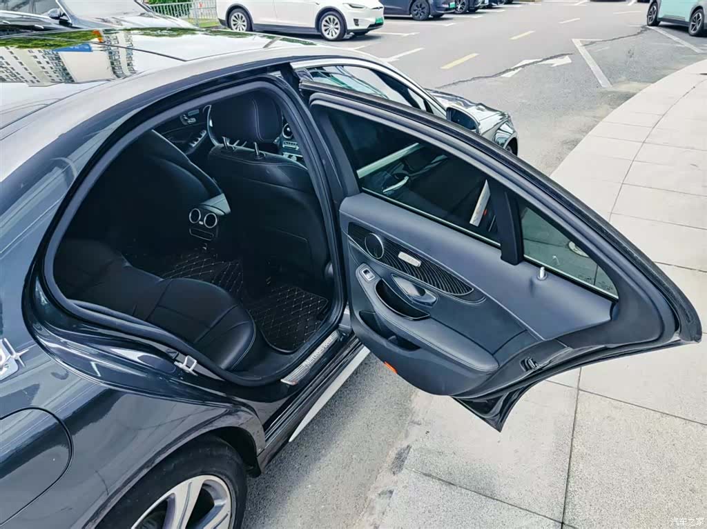 Mercedes-Benz C-Class, 2020 18