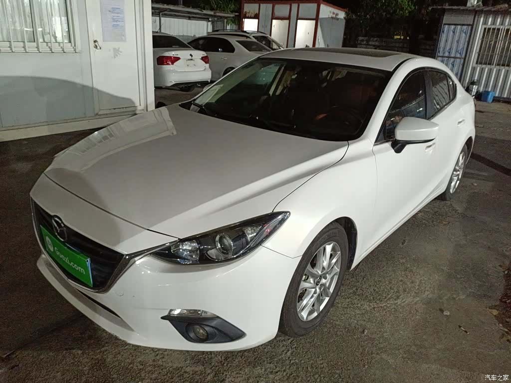 Mazda Mazda3, 2015 2