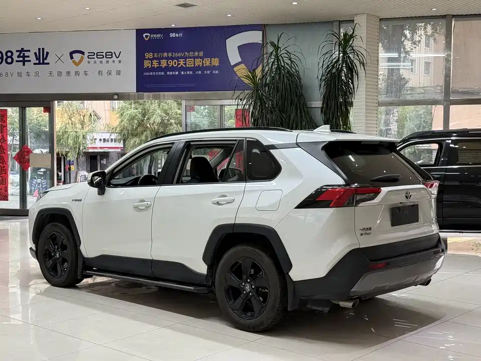 Toyota RAV4 Rongfang