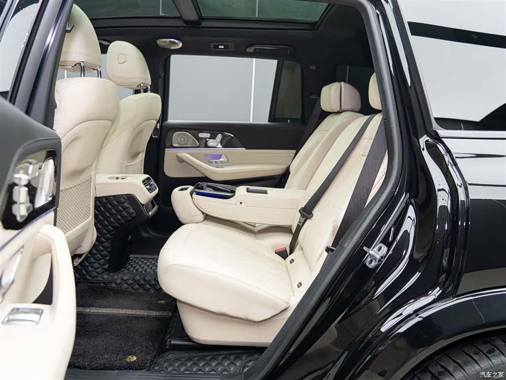 Mercedes-Benz GLS, 2025 10